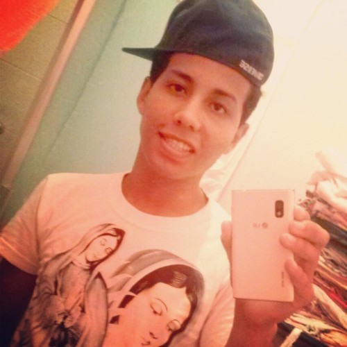 Soy un negrito enamorado de mi chica.