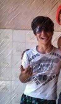 sou um menino brincalhão,divertido e um pouco chato com gente falsa, adoro a novela violetta e miss xv e demais e meus melhores amigos são gerson e laryssa!