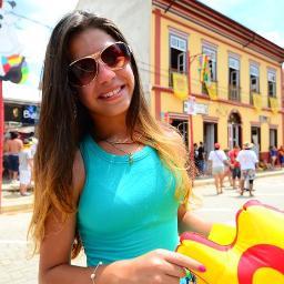''Siga vivendo e faça sempre o seu melhor!'' :)