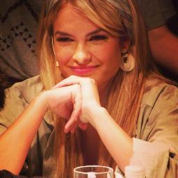 Mesmo sem asas és meu anjo  .  @Lua_Blanco
