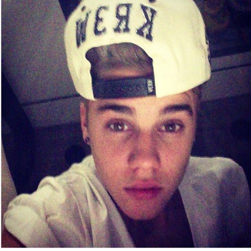 Belieber forever *-* 
Conheci o Justin dia 06/10/11 *-* 
Since : 16/10/2011      
Justin me deu #RT dia 21/12/2011 *-*  #IB:http://t.co/l3vGWcb7