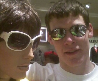 Photoman's profile picture. Conservative,  Christian, gun rights activist, husband, and  soon to be father.