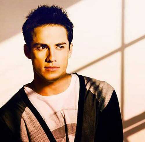 Tyler_LockwoodL's profile picture. Hi I am Tyler Lockwood I am a wolf I am nice win I want to RP single 18+