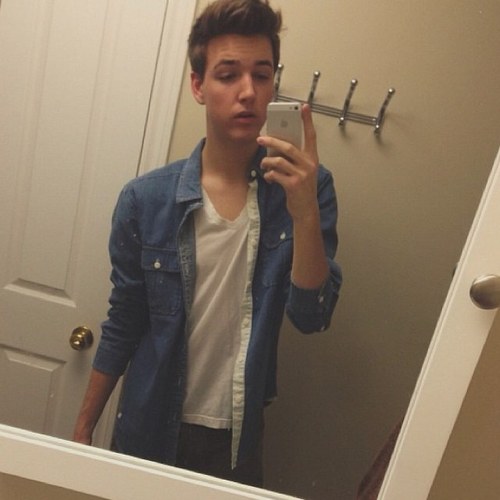 poopingjonah's profile picture. Yo this is a fucking free follow. \\// follow my main @cuddlingnick