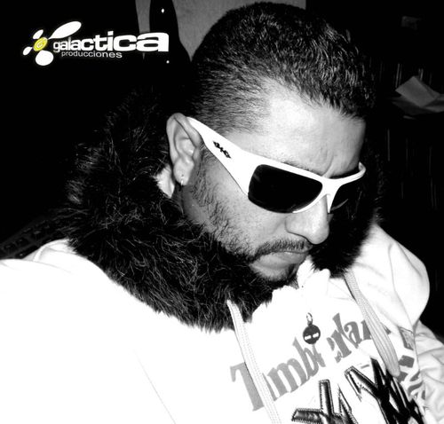 dj productor y empresario