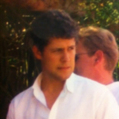 duncanwthompson's profile picture. Pic's of all that life puts in front of us. Simple things can be amusing and intriging. Importance-Wife, dogs and tapping apple gadgets in that order!