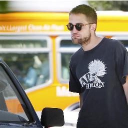 #Krisbian com amor ,#Twilighter com orgulho ,#Robsessed com paixão ,#Taylover com o coração.
Seja forte e foda-se todo mundo!