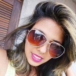 sou  Chata , Irritante , Metida , Fresca , quero tudo do meu jeito , Chorona pra caramba , tenho ciumes até da minha sombra .Meus amigos é minha vida :)
