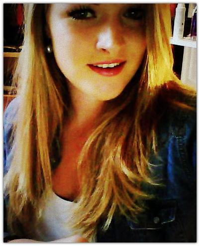 Nieuw op twitter, volg me voor een followback 3. 11-22-09 Met schatje david.