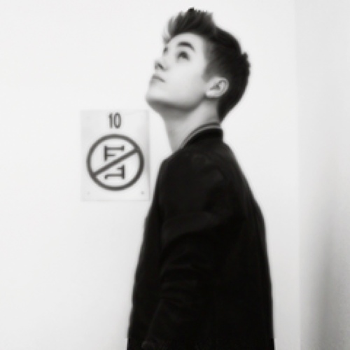 mcdonaldstin's profile picture. is this the part where we make out?