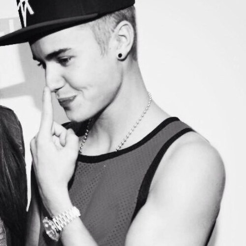 meet me on the 6th floor @justinbieber? Fredo tweeted... say whuuuuut