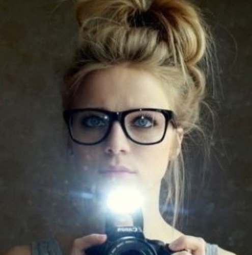 Hi :) My name is Maceltie, I am 17 years old and i am Harrys biggest fan:P If you follow huge thanks I follow back