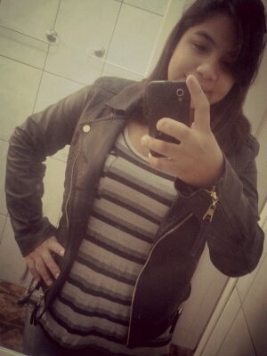 sou um amor de pessoua e apaxonada  pelo o justin