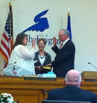 JulieV320's profile picture. 