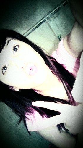 Name Is Karen, Follow & ill back , I love to tease & play $ ^__^