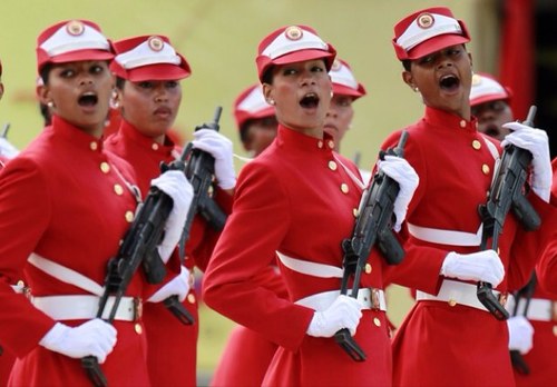 Mujeres y hombres en pro del socialismo y la revolución viva chavez y maduro presidente❤siguiendo los pasos del gigante de la patria viviremos y venceremos!!!