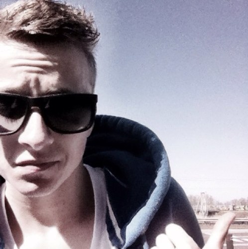 Coornhert Lyceum // Tennisser // Voetballer // mcvdsboy op PS3 // YOLO