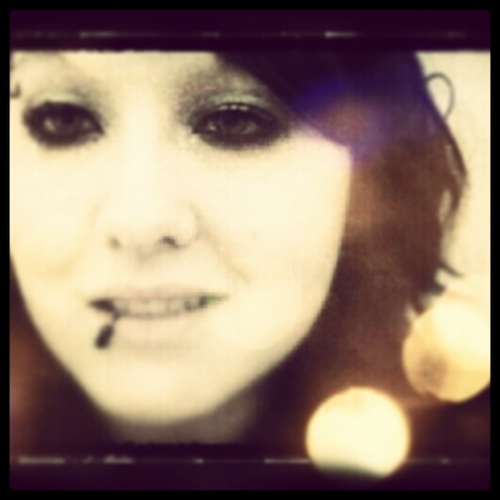 lizzyborenn's profile picture. mostly drunk. sometimes political. completely nerd.