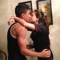 PuntasDirectas_'s profile picture. Loading ... █ █ █ █ █ █ ▒ ▒ ▒ ▒ ▒ ▒ ▒ 40% 
 - Corazón Vinotinto, Caraqueño, Merengue ♥ - 17/03/13 Hvrb *w* @ViickyRondon ♥ lo mas bello que tengo