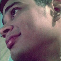 gracioso, simpatico, me relaciono bien con la gente, amable, buena persona, extrovertido, divertido, trabajador.(si claro)
Conoceme poej xD