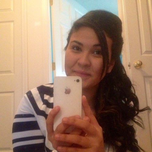 I go to UNM Im really loud and i speak my mind The most important thing to me are god,family,friends & soccer Without those things i wouldnt be me:)