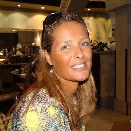 elodiecostandi's profile picture. Yoga teacher