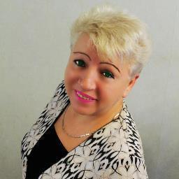Делюсь  секретами интернет-бизнеса, вирусного маркетинга. Живу без начальников.  Пью кофе и за это получаю деньги.