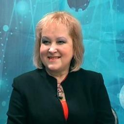 Начальник художественного отдела Крымской филармонии. Художественный руководитель вокального ансамбля Славяночка. Заслуженная артистка АРК