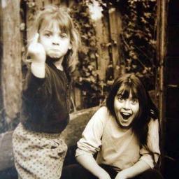 RestonsOP's profile picture. Tweets #emploi #société #jeunes - Aucune raison (d'arrêter) de croire à un avenir professionnellement meilleur - *piloté par @lilistarceleste