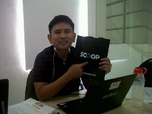 Workers and students, ~ Im a fan of man united, and hav an obsession watch live matches.