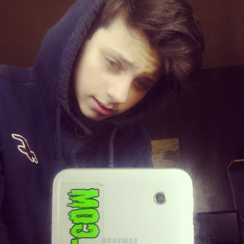 follow me on instagram-shanewarnerr                                                               #poutMOFO