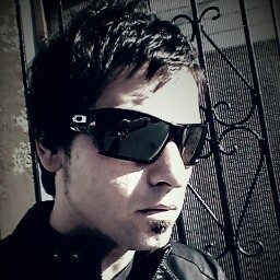Es dificil vencer a la persona que nunca se rinde.Se esa persona.