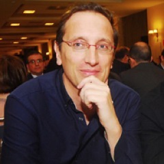 Irreverente pero respetuoso. Algún día regresaré a Guatemala y me perderé por allí. Periodista. Además, redactor jefe de http://t.co/WGDNUkq0