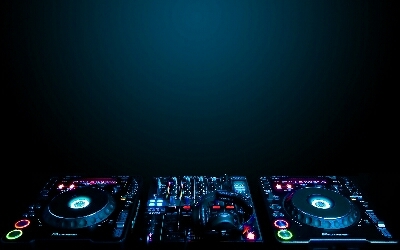 Aquí encontraras la mejor música House/Dance del momento del futuro y del pasado. NextMusic. DJ Michael MC