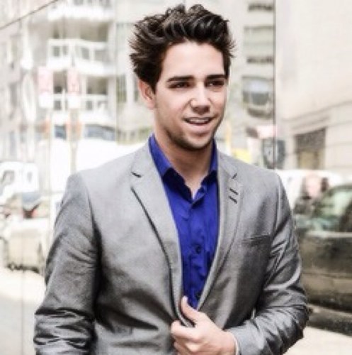 ever since i saw his audition i was inspired by @LazaroAI12. he inspired me that even if you stutter you can still chase your dreams!
