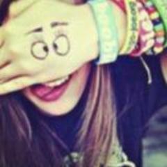het werkt heel simpel ik gooi jou ava♥ en andere geven antwoord : Leuk Of Niet ♥ en natuurlijk geef ik ook een keer een cijfer weg ♥ everybody follow♥♥♥♥♥