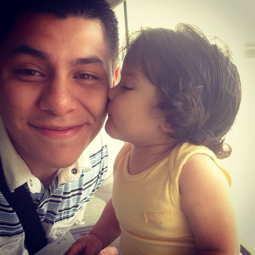 yosel19's profile picture. 