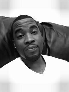 cool laid bk type of guy!! simple but extraordinary!!!! my children are my life money is the motivation....everything else just get in where it/they fit in...