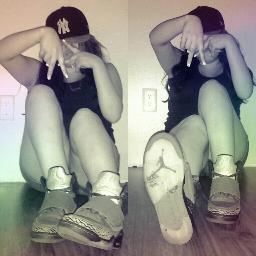 - Finally Rich . , Fuck Yall Cutthroat Hoesss . Singleeee , Don't need a nigger cause it slows me DOWN ,  . -poe / foe / ynG ^_^