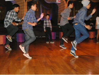 listen to the beat and blaze the dance!!\B/ open req for new members, we are welcome. CP: @yehekielarya: 21E57A90 @horisonson: Pin:25c2a955 /085715138921