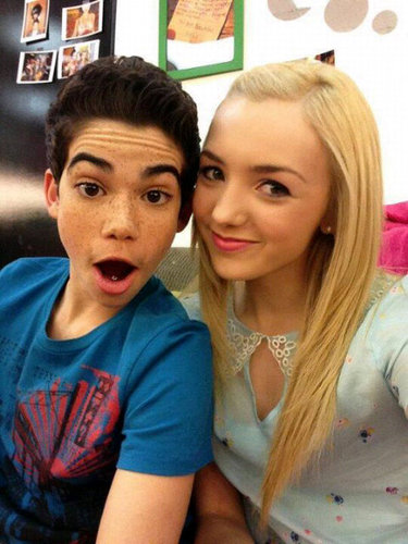 peytonlist_15's profile picture. 