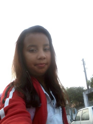 Sou diferente, mais normal Sou quieta mais barulhenta .... Mas... Deus me ama assim *-*