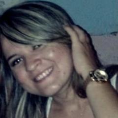 Nunca desisto dos meus sonhos por mais que apareçam os obstáculos todos nós nascemos pra vencer ainda mais quando nosso escudo é Deus....