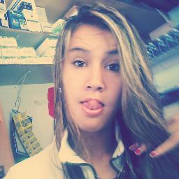 Canceriana , , amo presentes kk , adoro surpresas , sou chata quando quero e legal com quem quero , Ciumenta demais