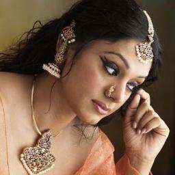 Welcome to the UNOFFICIAL twitter page of the well renowned Dancer-Actress Padmashri Shobana.