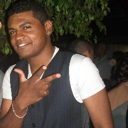Posso não ser o mais forte ou o mais inteligente nem o mais bonito e nem o mais legal ... Mas sou forte o suficiente p lutar Inteligente o bastante p aprender