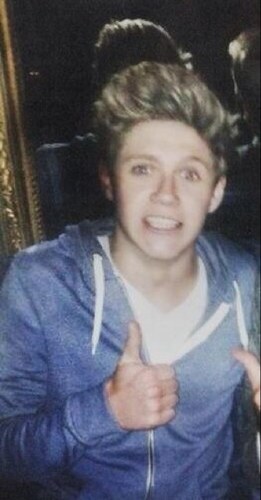 free follow from @ratanouis :) follow me on there since i followed u on here please :) :) ily