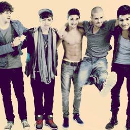 Normal girls: 1 boyfriend
Sluts: 2 boyfriends
Me: 5 boyfriends who I love very much 3 3