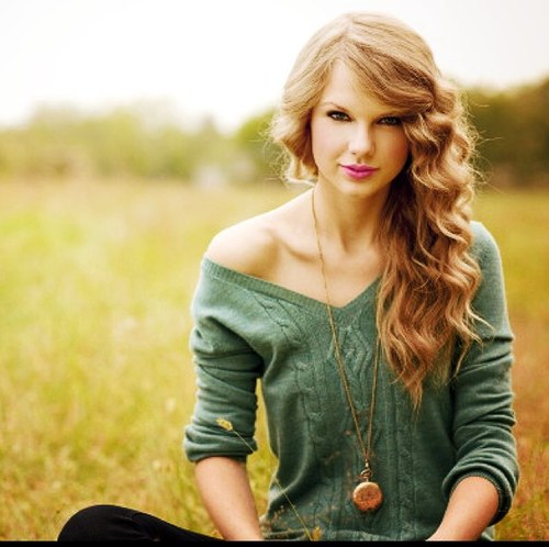 I will happily follow back any swiftie that asks!                                                                            stay beautiful. ❤