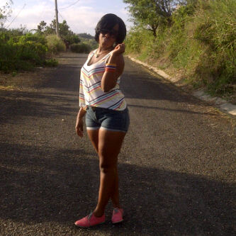 ambuer_reid's profile picture. I am a really hard-working ambitious princess ! And a really nice person to talk to , but I can be a lil annoying @ times ! LOL